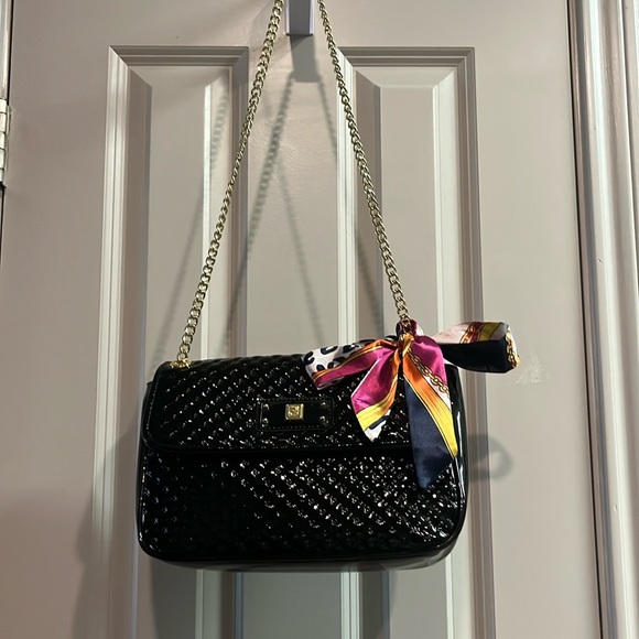 Anne Klein Handbags - Anne Klein Quilted Black Patent Leather Chain Strap Handbag